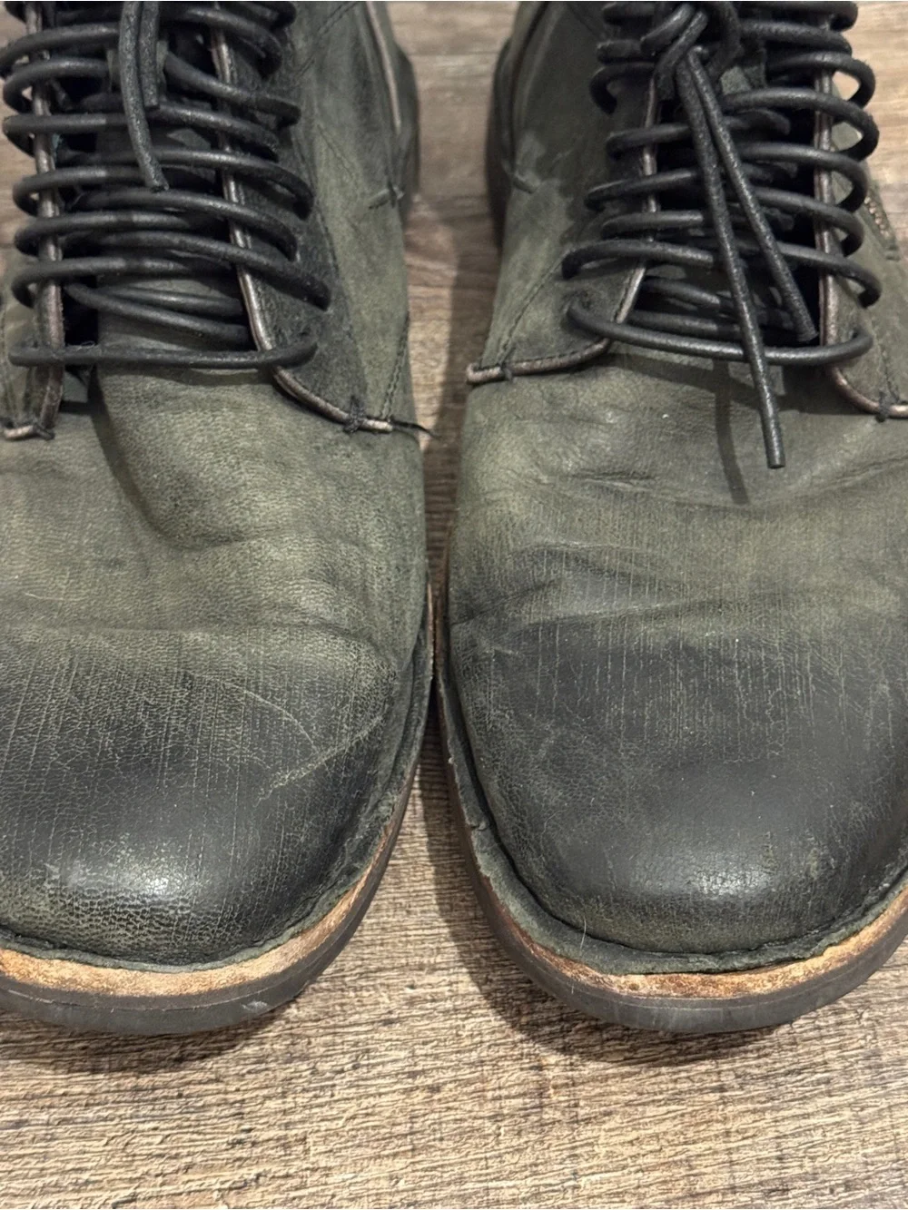 John Varvatos Black Distressed Leather Lace-Up Barrett Boots size 9.5